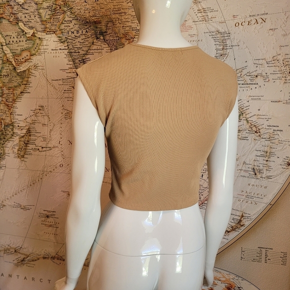 Popular 21 tan ribbed sleeveless crop top Y2K neutral knit minimalist grandma L - Picture 2 of 9